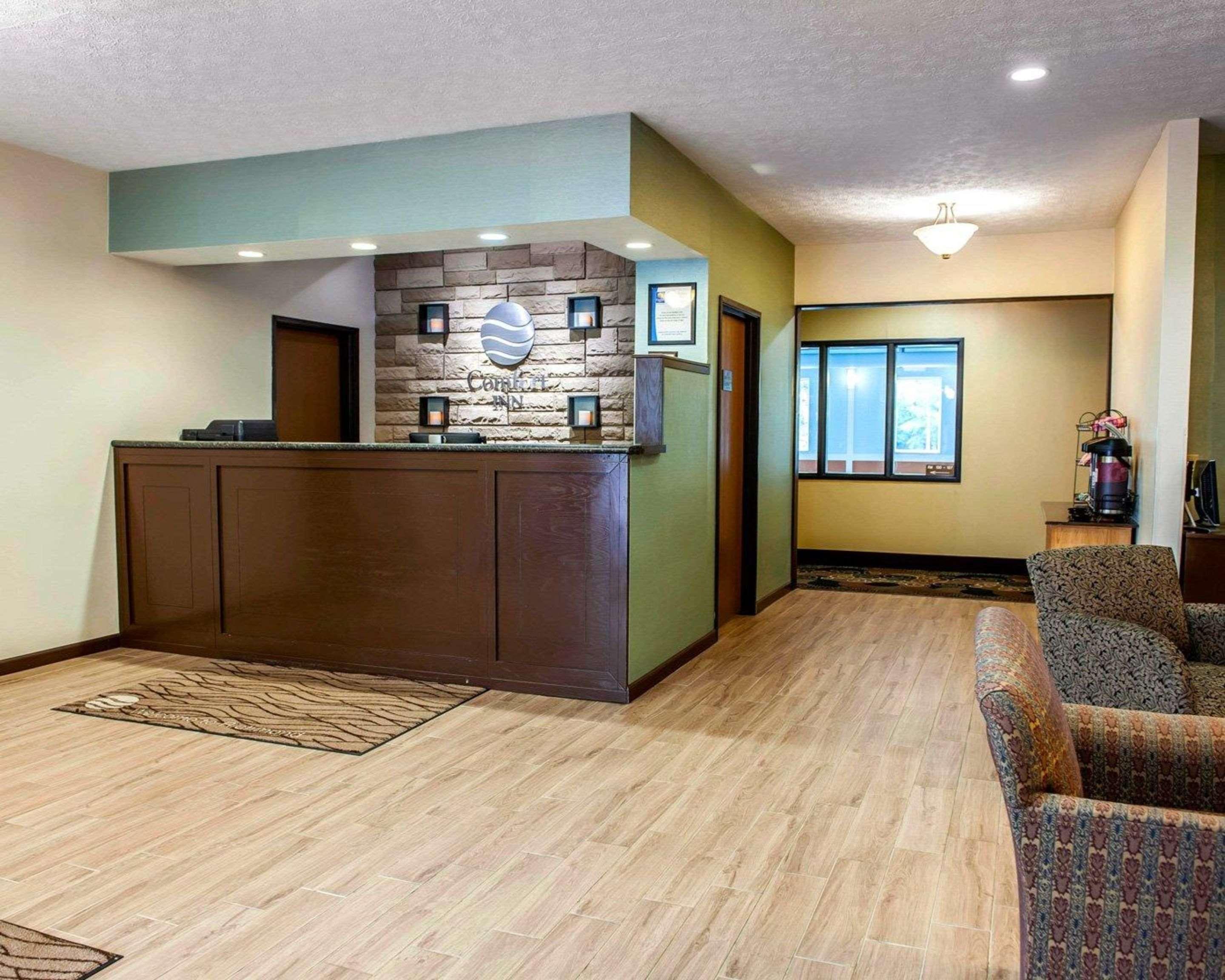 Готель Baymont By Wyndham Richmond I-70 Екстер'єр фото